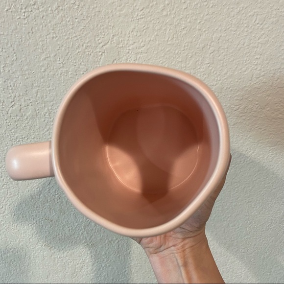 Rae Dunn Hugs Mug - Picture 2 of 5